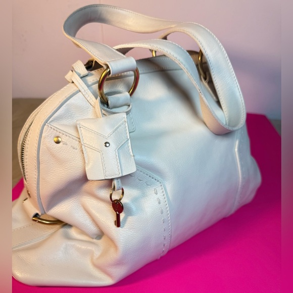 Yves Saint Laurent Black and Gold Interior - Picture 5 of 15